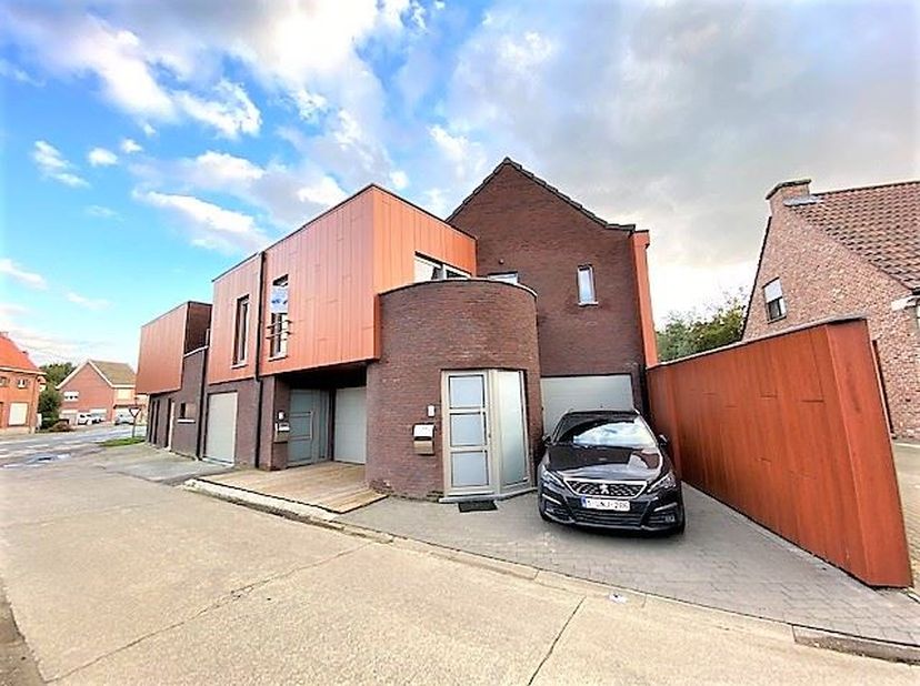 Appartement à louer
                    à 9220 Hamme