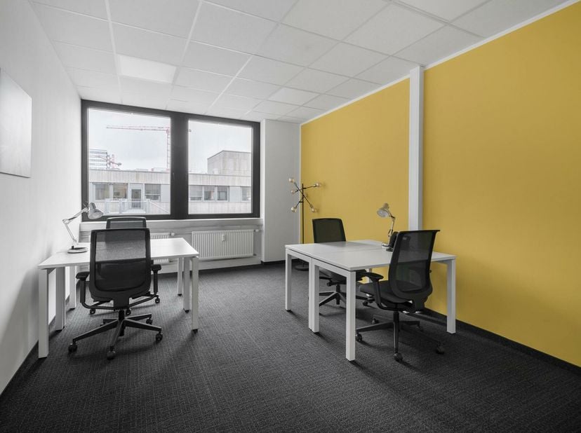 Productieve werkplek voor drie waarbij voor alles is gezorgd.&lt;br /&gt;
Ervaar wat Temse en Sint-Niklaas te bieden hebben en huis uw onderneming op Luxemb