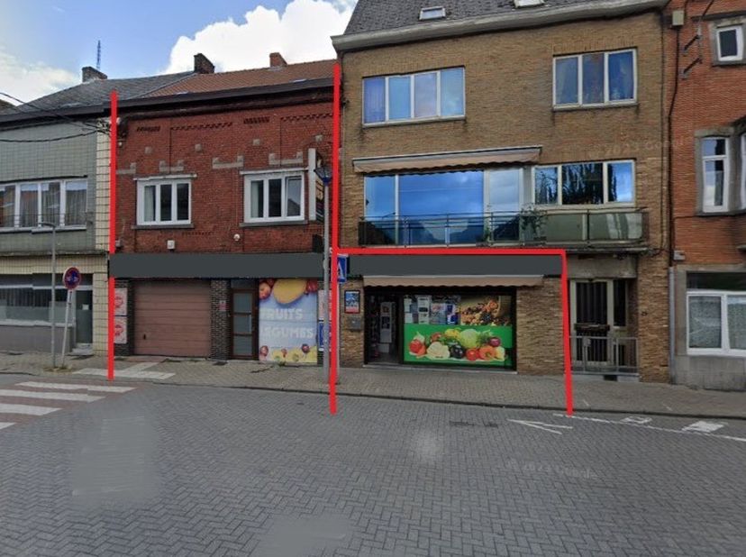 A vendre région Haine-Saint-Pierre : Un Immeuble avec Magasin d’alimentation TRES PERFORMANT exploité sur +/- 500 m2 + 2 étages à usage de bureaux. L&#039;