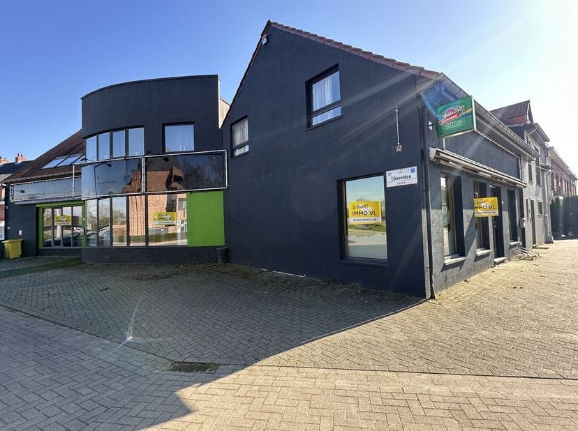 Multifunctioneel handelspand op toplocatie!&lt;br /&gt;
Dit handelspand biedt tal van mogelijkheden voor zij die hun zaak op een toplocatie willen uitoefene