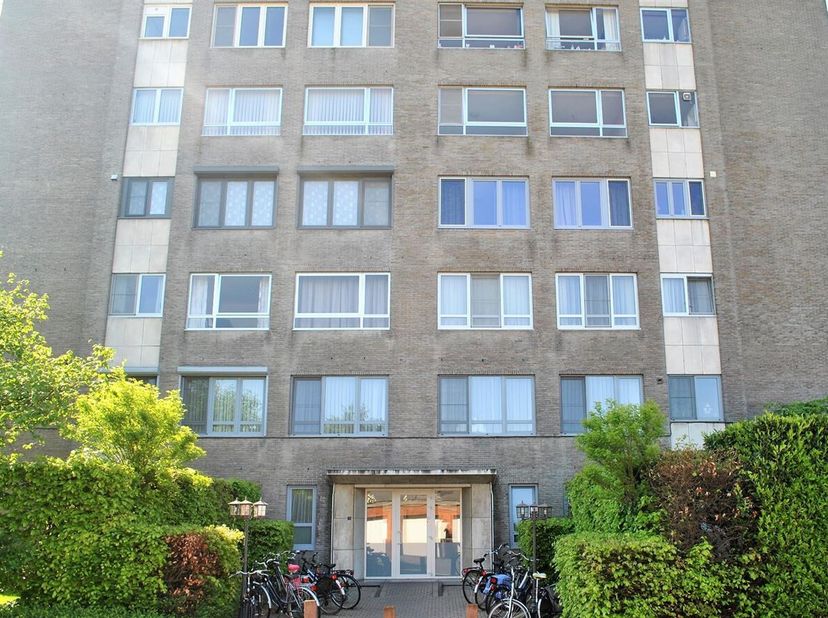 Appartement à louer
                    à 2400 Mol