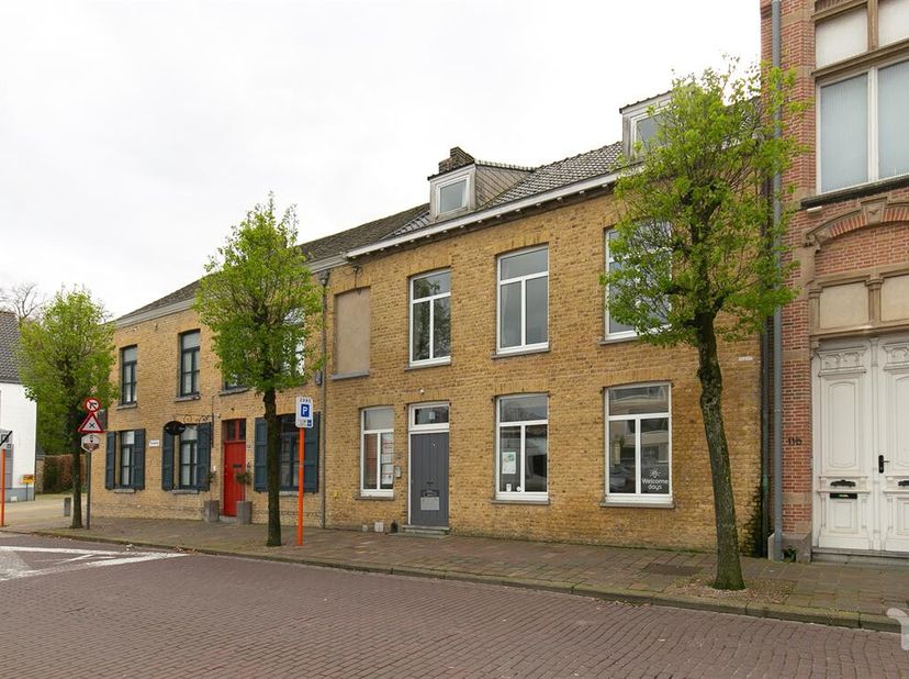 Bien professionnel à vendre
                    à 8680 Koekelare