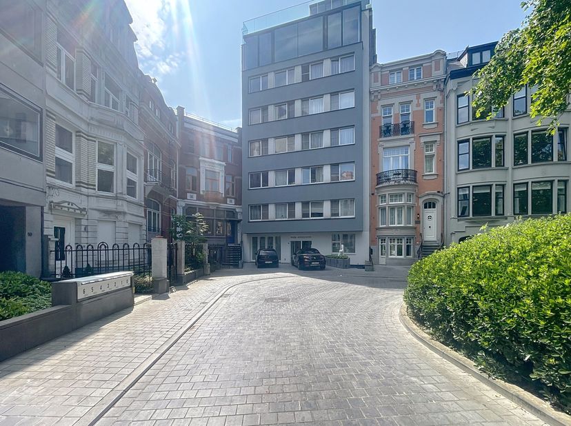 Cet agréable appartement à louer à Ostende est idéal pour ceux qui recherchent une vie confortable dans un environnement central et facilement accessi