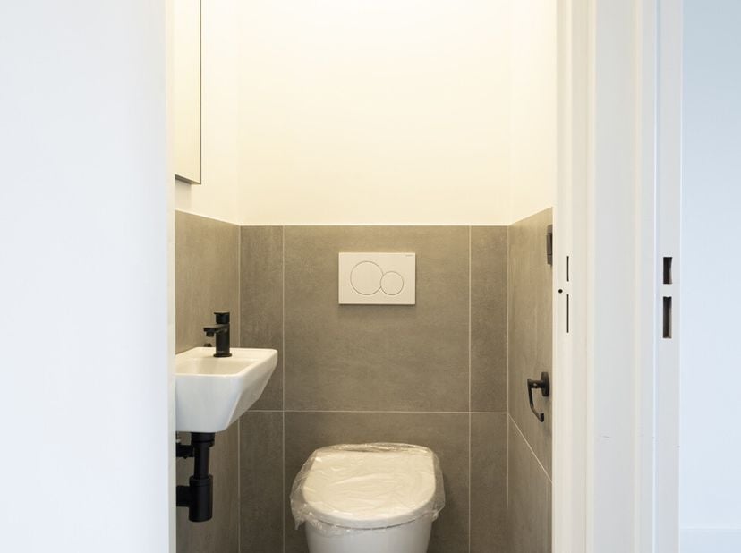 Heropgebouwde appartementsblok, modern appartement zal zich bevinden op de eerste verdieping van een kleinschalig gebouw zonder lift.&lt;br /&gt;
Het omvat