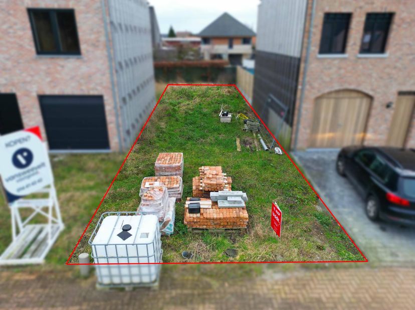 PERCEEL BOUWGROND &lt;br /&gt;
 &lt;br /&gt;
Lot 12 van de verkaveling.   &lt;br /&gt;
Met een oppervlakte van 181m².   &lt;br /&gt;
Dit perceel is bestemd voor de bouw van e