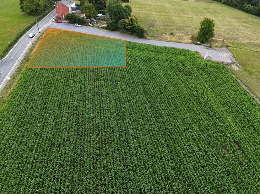 Découvrez ce terrain virtuellement ==&amp;gt; https://urlr.me/EnDVaq -  Situé en plein cur de Dolembreux, ce superbe terrain plein sud vous offre un cadre