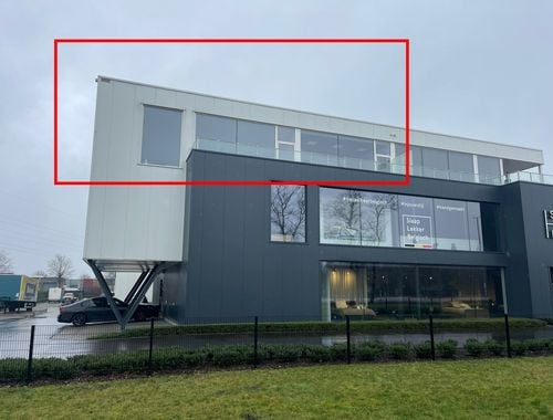                                         Kantoor in app. gebouw te huur in Lommel, € 1.250
