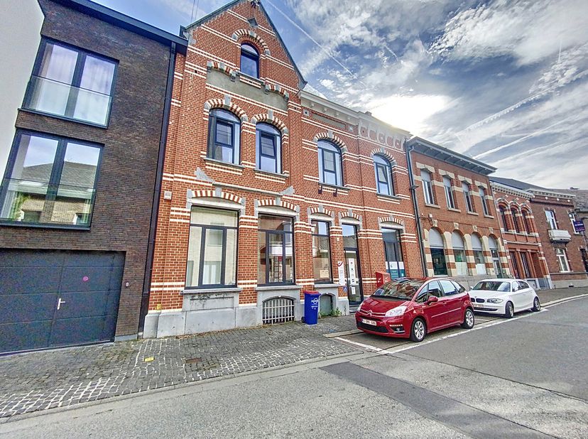 Bekijk het virtueel bezoek via http://www.living-stone.be en plan je bezoek in.&lt;br /&gt;
Nieuwbouw appartement met 2 slaapkamers (80m²) te Lennik.&lt;br /&gt;
