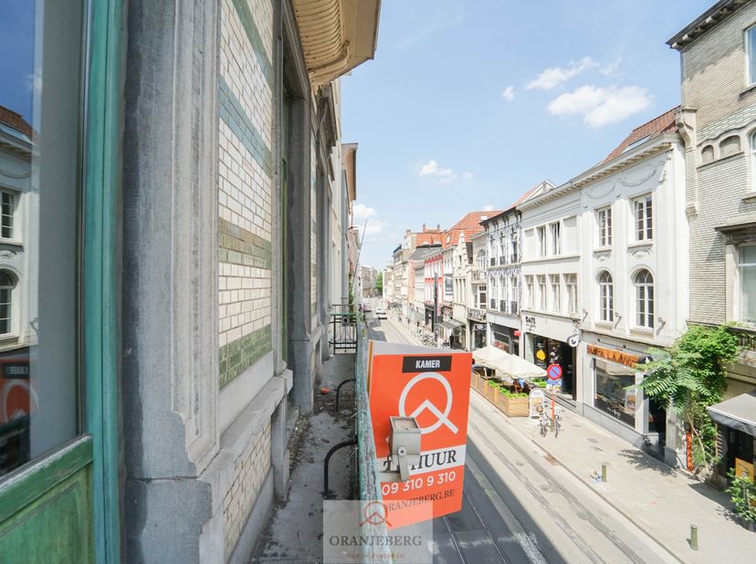 Appartement à louer
                    à 9000 Gent