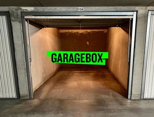                                         Garage à louer à Het Zoute, € 160
