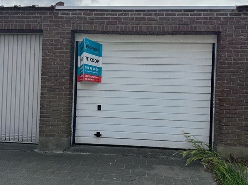 Garage à vendre
                    à 8870 Izegem