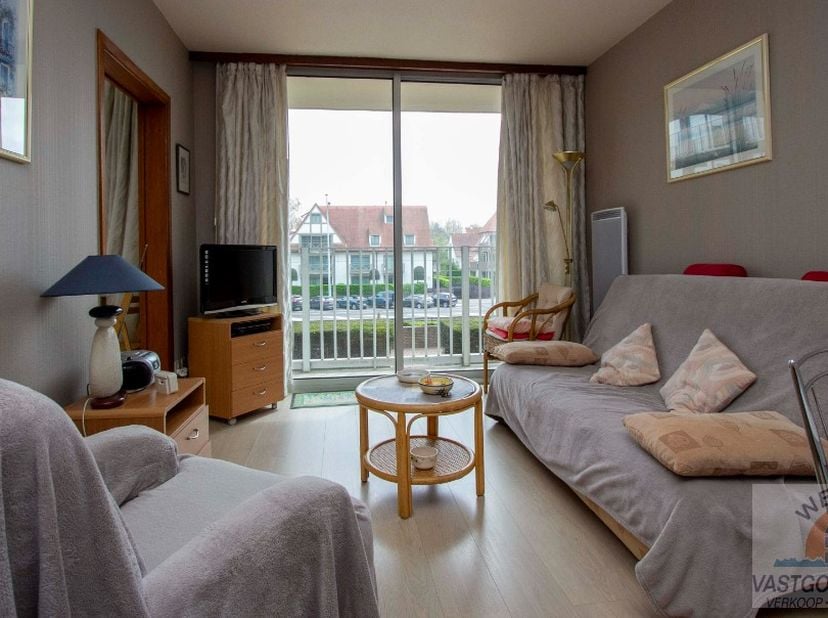 Gelegen in het hart van Nieuwpoort Bad, op wandelafstand van zee, winkels en restaurants, vindt u dit charmante en zuidgericht appartement op de eerst