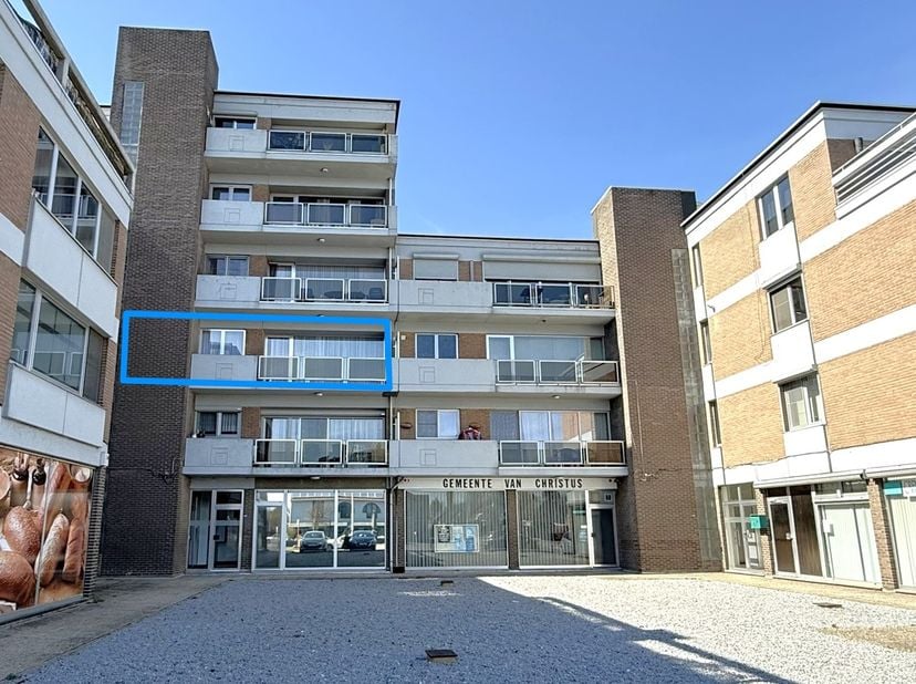 - Dit appartement is onmiddellijk beschikbaar -&lt;br /&gt;
&lt;br /&gt;
Bent u opzoek naar een gerenoveerd en ruim appartement met drie slaapkamers in Rekem? Dan