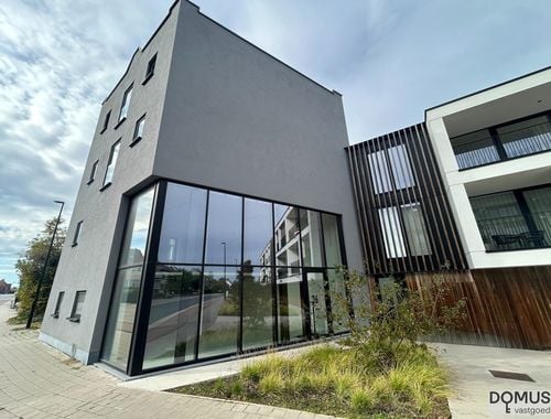                                         Commercieel Gebouw te koop in Wemmel, € 425.000
