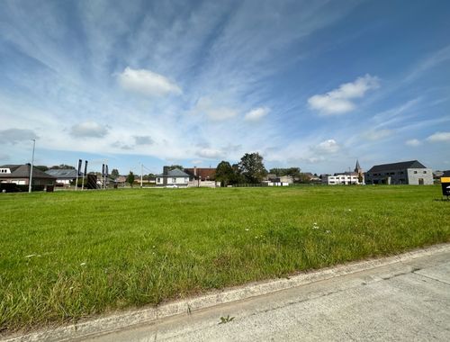                                         Bouwgrond te koop in Ophasselt, € 130.000
