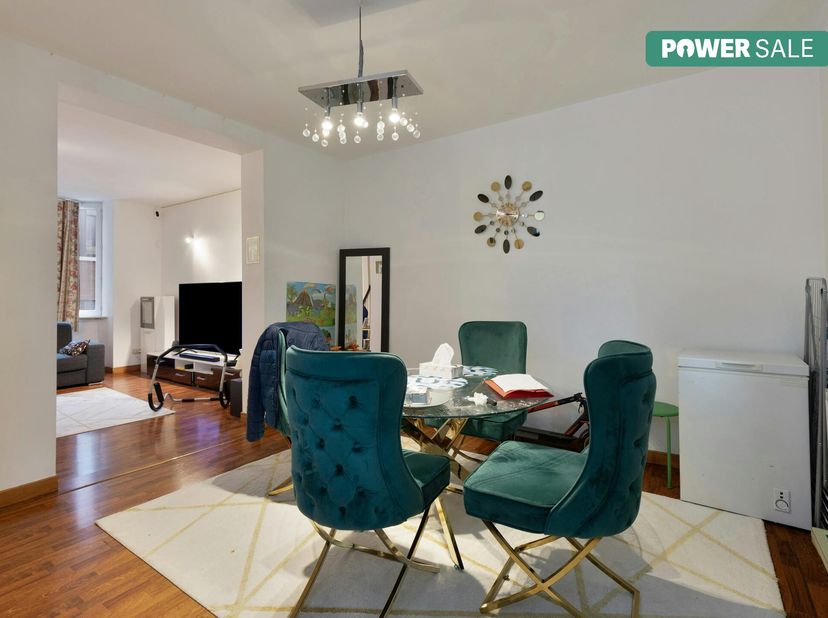 Dit huis wordt aangeboden via Power-Sale met een bezoekdag op dinsdag 24/06 van 17u tot 18u30. De vermelde prijs is een instelprijs.&lt;br /&gt;
Bent u op z