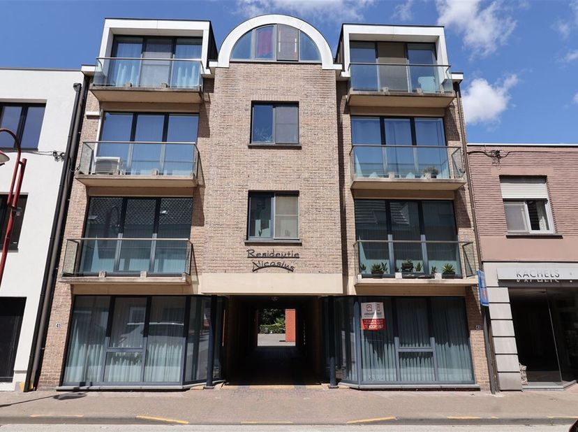 Bent u op zoek naar een gezellig en comfortabel appartement op een toplocatie? Dan is dit instapklare gelijkvloers-appartement met één slaapkamer in h