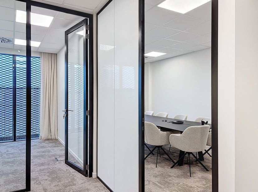 Kantoor van ca. 110 m² te huur op toplocatie in Waregem, gelegen op het bedrijvencomplex Flanders-Field Business Park.&lt;br /&gt;
Het kantoor, bestaande ui