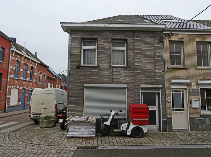 [[ DIT PAND NEEMT DEEL AAN DE ERA OPEN HUIZEN DAG OP 15/3 VAN 11:00 TOT 12:00 ]] 2 (3) slaapkamerwoning in het centrum van Scherpenheuvel. Deze eigend