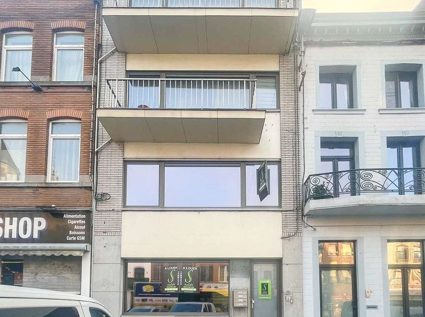 Bedrijfsvastgoed te huur
                    in 7130 Binche