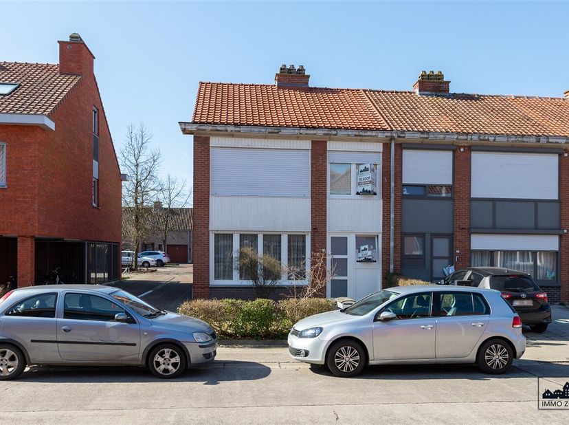Heures de visite : (SUR LE BRIES) : SAMEDI 22/03 10h00-12h00&lt;br /&gt;
Vous recherchez une propriété légèrement rénovée dans un emplacement de choix ? Pre
