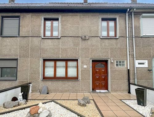                                         Woning te koop in Fontaine-l'Evêque, € 215.000
