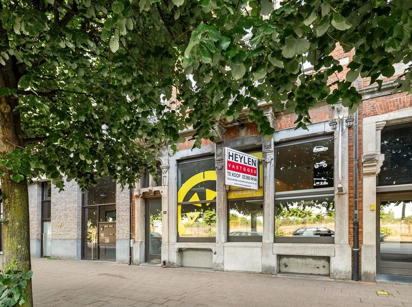 Lichtrijk handelspand (111 m²) te koop in hartje Antwerpen&lt;br /&gt;
Ben je op zoek naar een karaktervol handelspand op een absolute toplocatie in het har