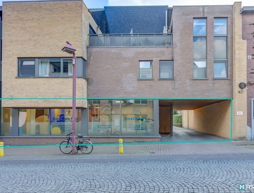                                         Commercieel Gebouw te huur in Hoeselt, € 1.000
