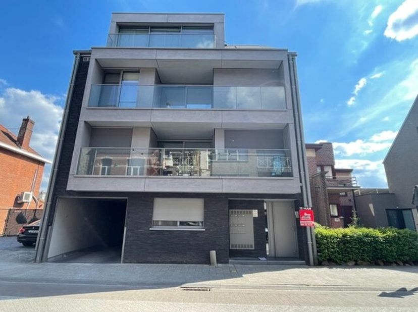 Appartement à louer
                    à 2440 Geel