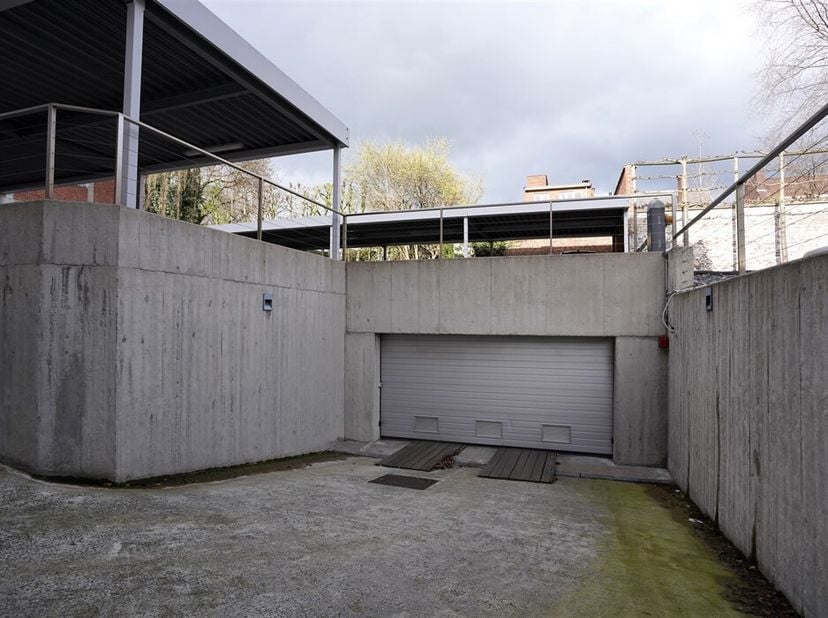 Kortrijk Minister Liebaertlaan: Residentie Marinalys&lt;br /&gt;
2 ondergrondse, dubbele garages &lt;br /&gt;
Voorzien van een ruime inrit en automatische poort.