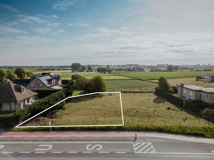 Bénéficiant d&#039;un excellent emplacement dans la charmante ville de Bellegem, nous vous proposons ce magnifique terrain à bâtir de 859 m², adapté à la c