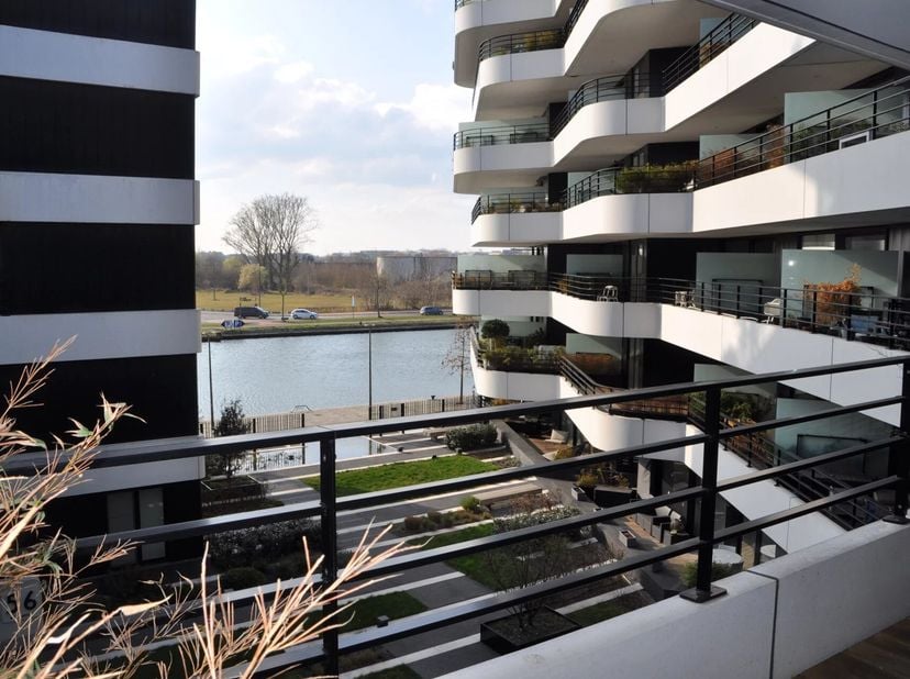 PRACHTIG EN RECENT APPARTEMENT VAN 88M² MET 2 SLPK&#039;S EN 2 PARKINGS IN ZUIDZICHT&lt;br /&gt;
Welkom in de mooiste buurt van Hasselt:&lt;br /&gt;
ResidentieZuidzich
