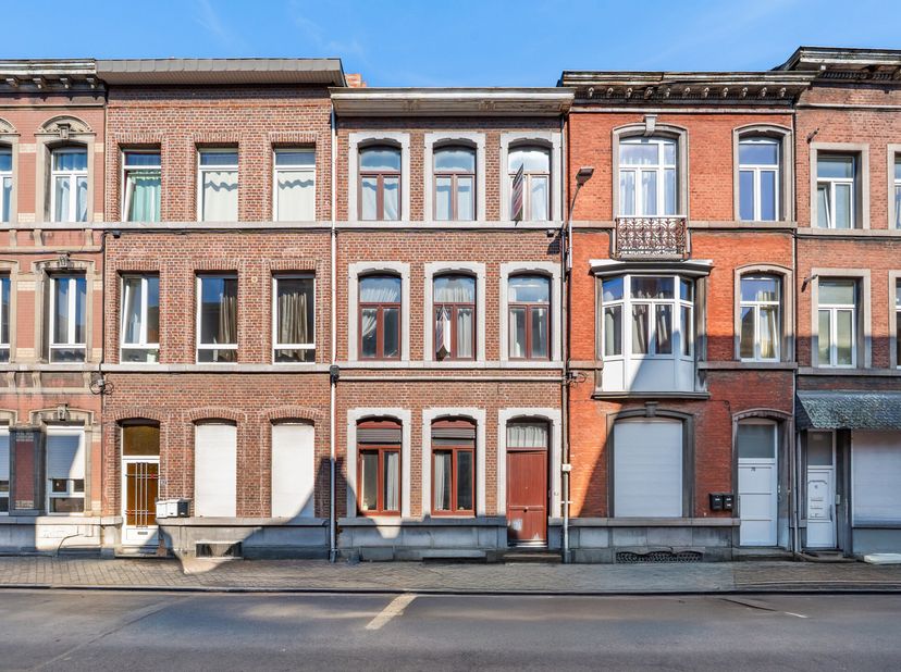 Philippe de chez Easyhome a le plaisir de vous présenter cette maison 4 chambres à rafraîchir à deux pas de la Médiacité&lt;br /&gt;
Adresse : Rue des Champ