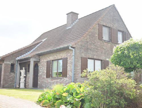                                         Villa à vendre à Ramskapelle, € 749.000

