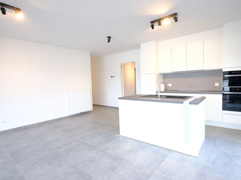 Luxueus duplex appartement in het centrum van het bruisende Hasselt.&lt;br /&gt;
Dit duplex appartement met hoge afweringsgraad, is gelegen op de vierde ver