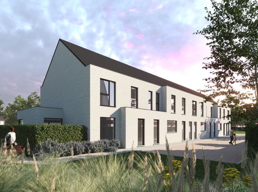 Een moderne halfopen nieuwbouwwoning met op het gelijkvloers een inkom, een ruime living en open keuken, een berging en een gastentoilet. Op de verdie