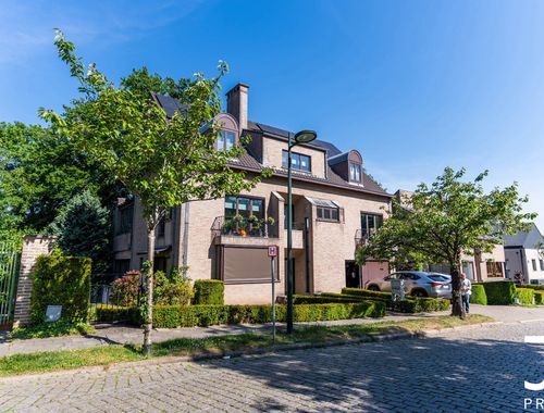                                         Duplex à louer à Woluwe-Saint-Pierre, € 3.000
