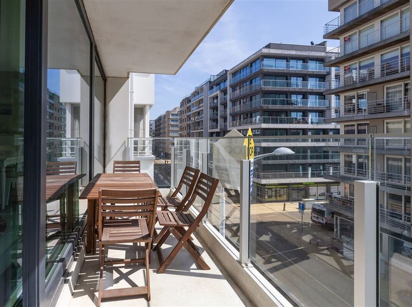 Recent 2-slaapkamer appartement in een prachtige residentie nabij het strand en het casino. De kleinschalige residentie Ixoras is gebouwd in 2020 en b
