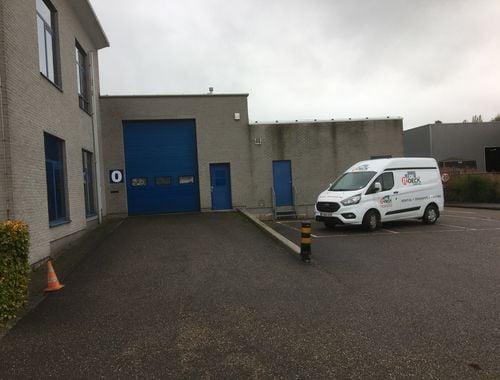                                         Commercieel Gebouw te huur in Aartselaar, € 5.491

