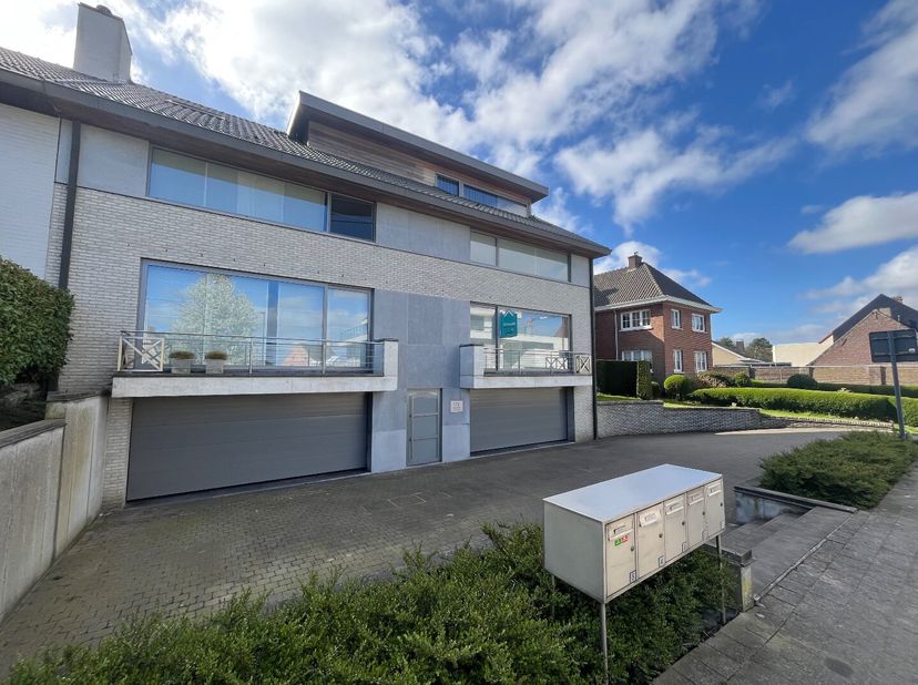 Appartement à louer
                    à 8700 Tielt