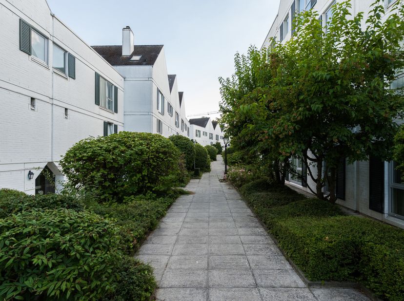 Sint-Lambrechts-Woluwe, in de buurt van het Woluwe Shopping Center en alle voorzieningen, lichte flat van 47 m² (1bed/1bath) (volgens EPB) in een gewi