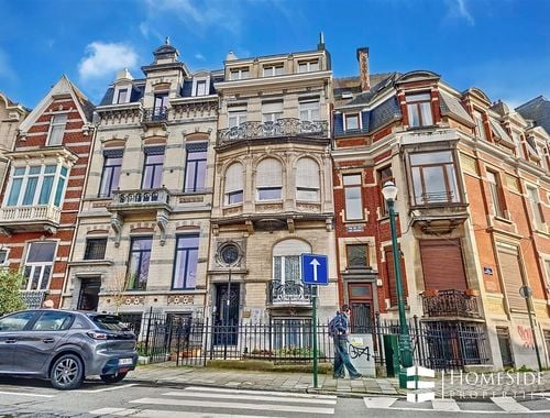                                         Maison de ville à vendre à Bruxelles, € 1.280.000
