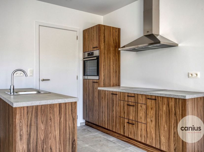 NOUVELLE CONSTRUCTION APP. AVEC 2 CHAMBRES, TERRASSE &amp; PARKING&lt;br /&gt;
A Beveren-Waas nous trouvons la résidence Oscar située à Walhof. Nous sommes à pr