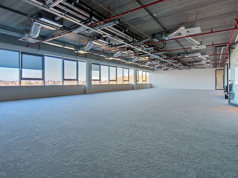 Op zoek naar een moderne en flexibele werkruimte? De kantoren van het Alliance Business Park zijn ontworpen om met uw bedrijf mee te groeien!&lt;br /&gt;
 L