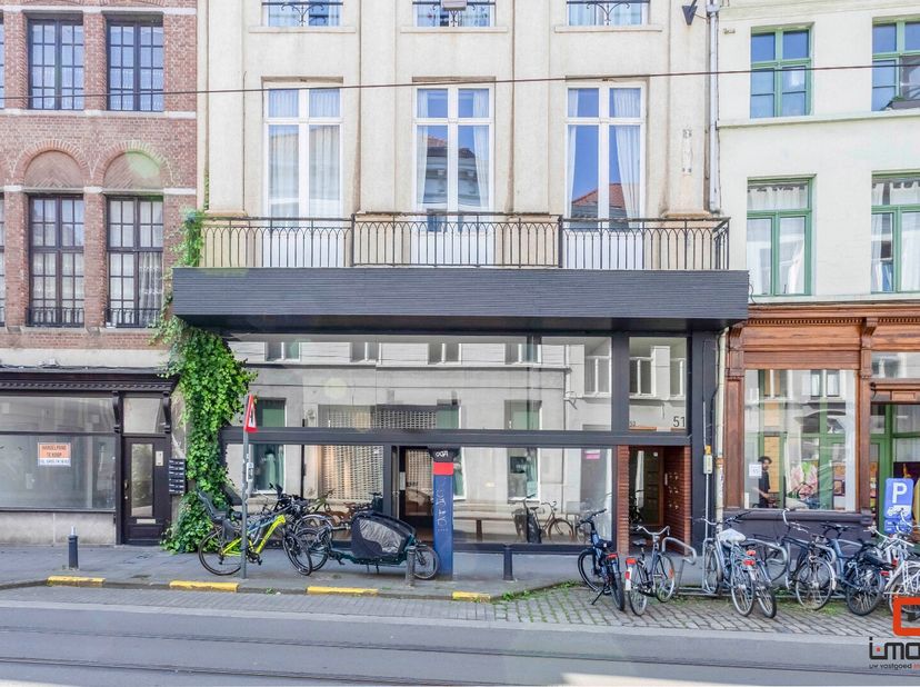 Bien professionnel à vendre
                    à 9000 Gent