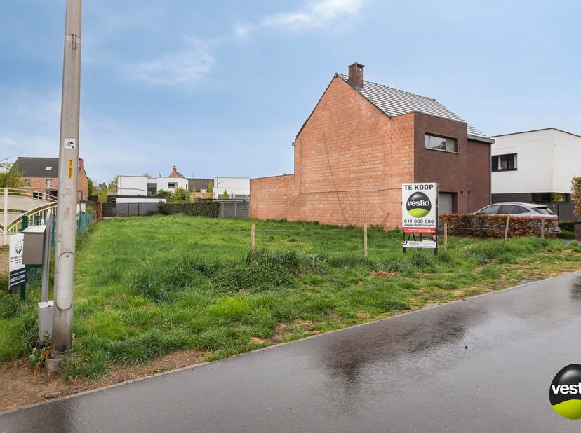 Bouwperceel gelegen te Tongeren, Herenweg 100.&lt;br /&gt;
&lt;br /&gt;
Rustige en residentiële locatie op wandelafstand van het centrum van Tongeren. Alle dageli
