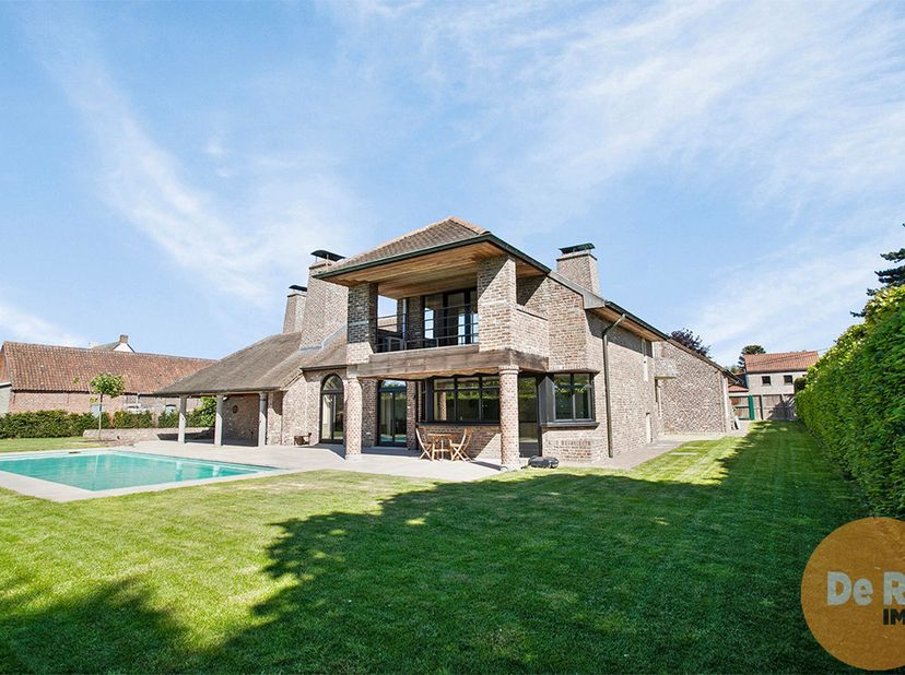 EERSTE BEZOEKDAG ZATERDAG 24 MEI VAN 10U TOT 14U (ENKEL OP AFSPRAAK)&lt;br /&gt;
WETTEREN - Deze riante villa met een oppervlakte van ca. 555 m² geniet een