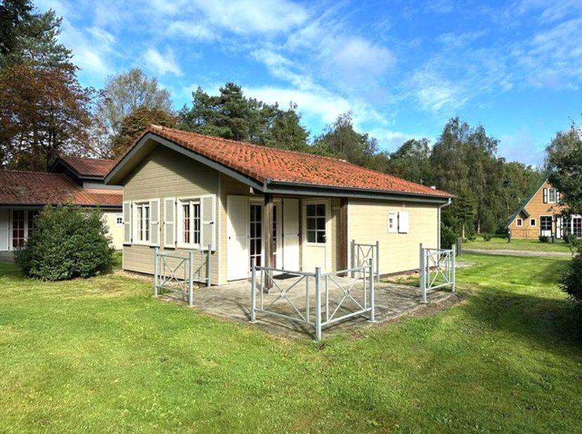 Deze bemeubelde en volledig uitgeruste vakantiewoning nr. 529 is gelegen in Park Molenheide, middenin het groen in Houthalen-Helchteren.&lt;br /&gt;
Vlot be