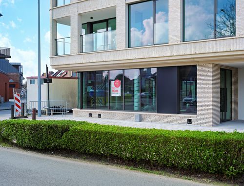                                         Bureaux à louer à Sint-Andries, € 4.600

