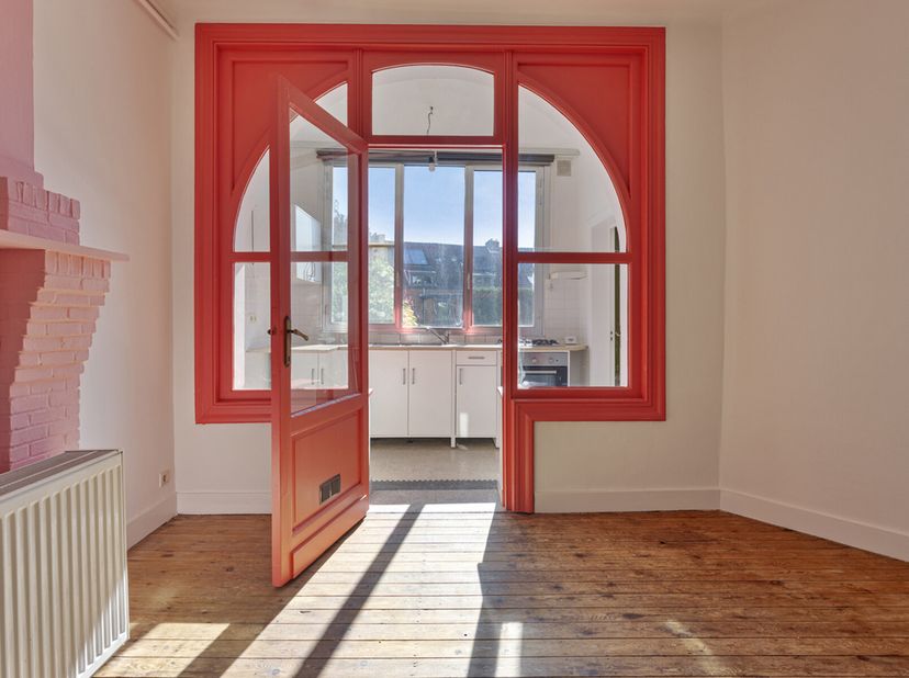 Ben jij op zoek naar een karakteristieke woonst gelegen op een fantastische locatie? Neem dan zeker eens een kijkje naar dit appartement middenin hart